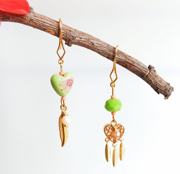 Aretes Corazón de Plumas